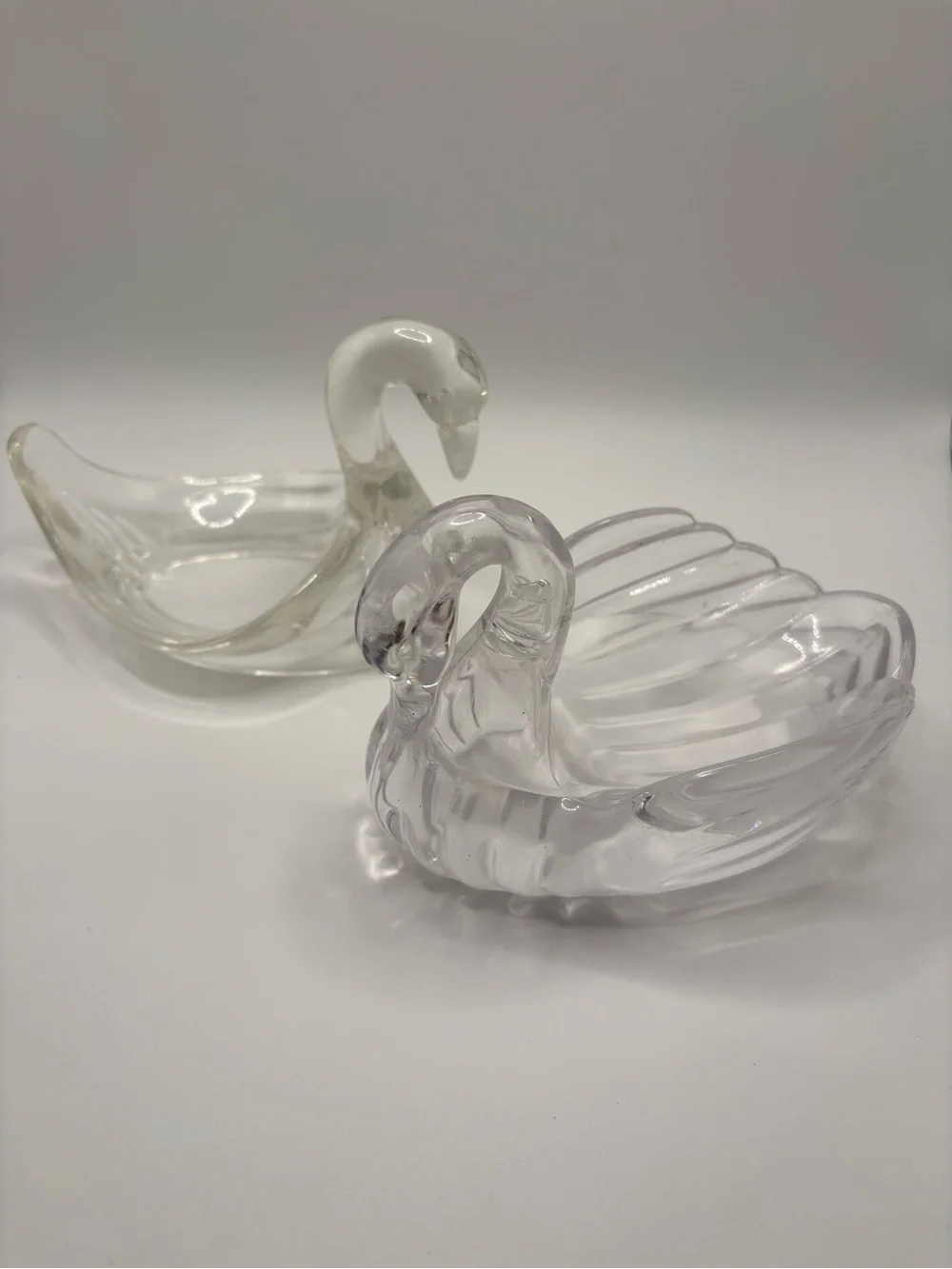 Set of 2 Acrylic Swan Trinkets Soap Dish Bathroom Decor Kitsch MCM Vanity Tray